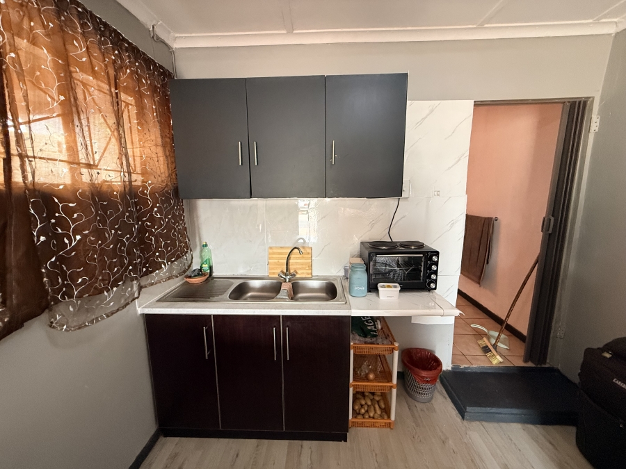 To Let 1 Bedroom Property for Rent in Parkers Dam Western Cape